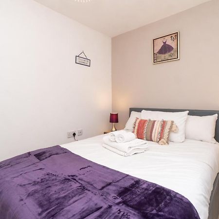 Spacious 2 Bed Southville Flat Near Harbourside บริสตอล ภายนอก รูปภาพ