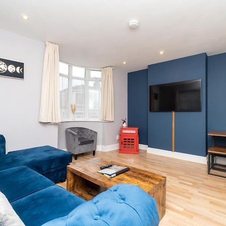 Spacious 2 Bed Southville Flat Near Harbourside บริสตอล ภายนอก รูปภาพ