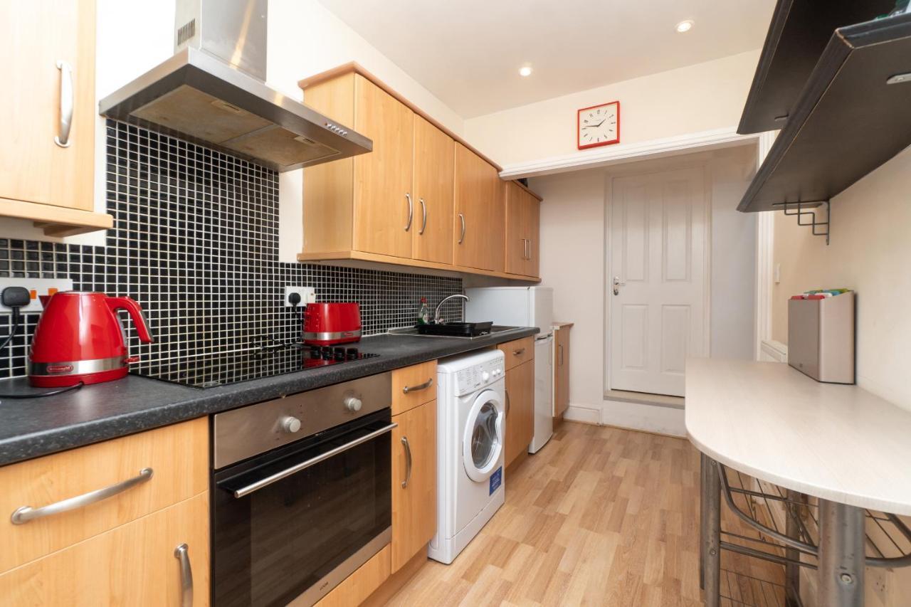 Spacious 2 Bed Southville Flat Near Harbourside บริสตอล ภายนอก รูปภาพ