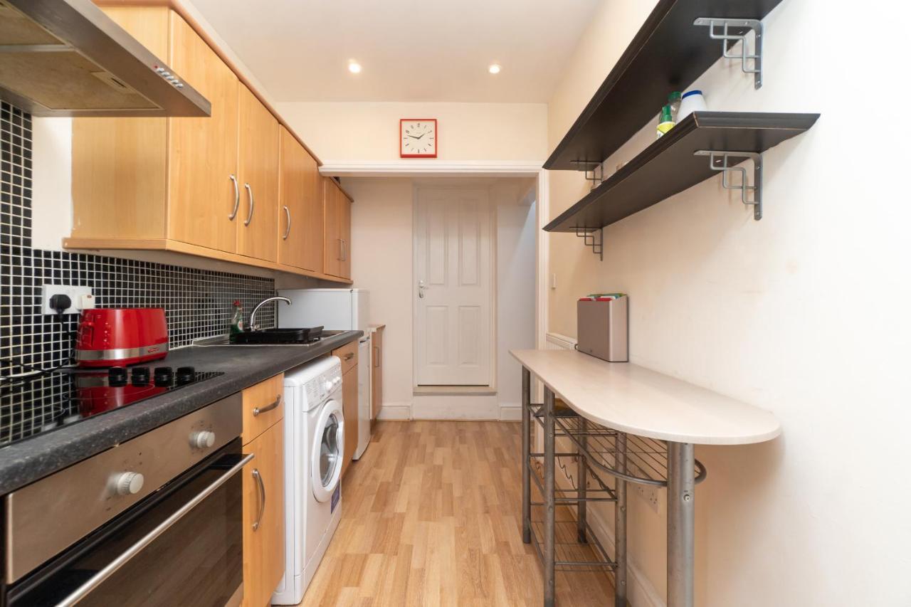 Spacious 2 Bed Southville Flat Near Harbourside บริสตอล ภายนอก รูปภาพ