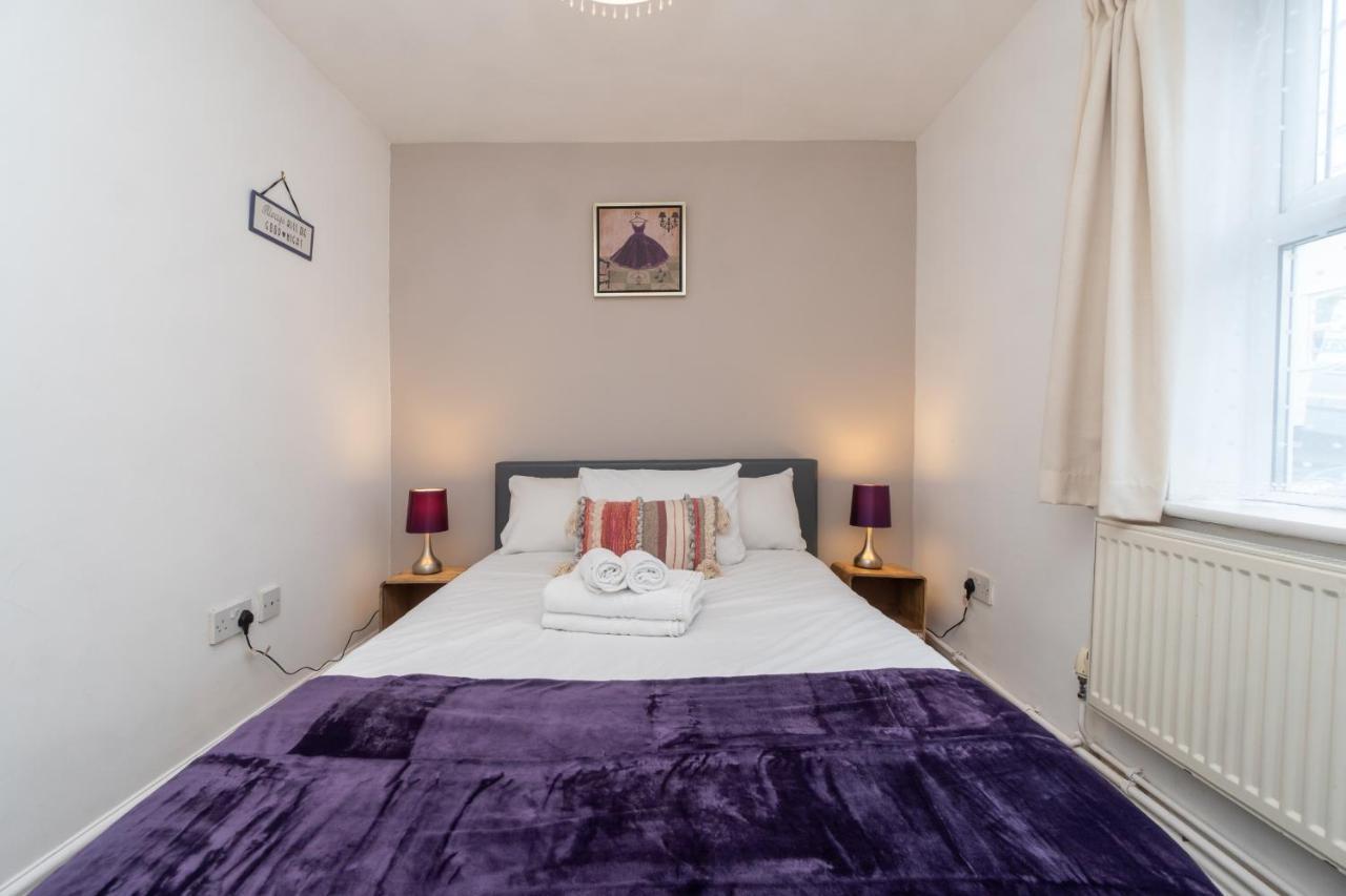 Spacious 2 Bed Southville Flat Near Harbourside บริสตอล ภายนอก รูปภาพ