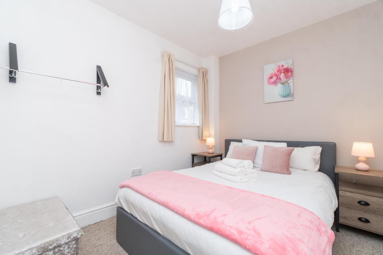 Spacious 2 Bed Southville Flat Near Harbourside บริสตอล ภายนอก รูปภาพ